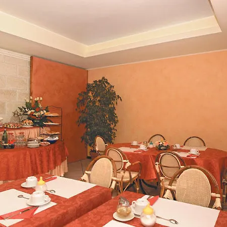 호텔 Ristorante Lanterna 3*